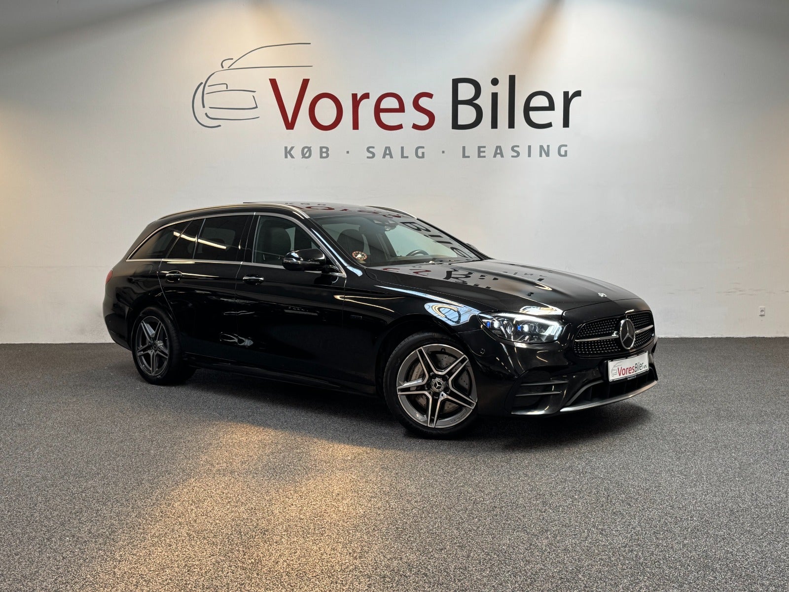 Mercedes E300 de 2,0 AMG Line stc. aut., 2020 | Vores Biler ApS i Silkeborg